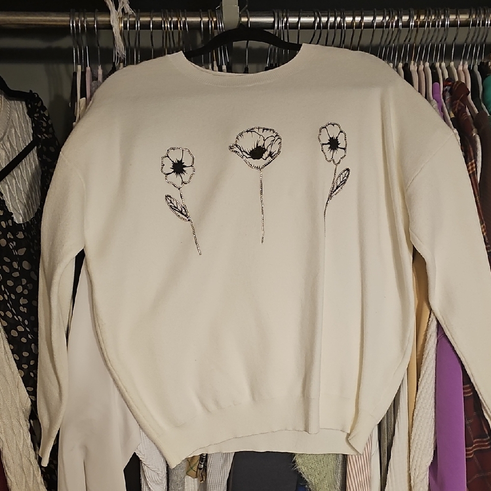 Chic Floral Embroidered Cream Sweater
